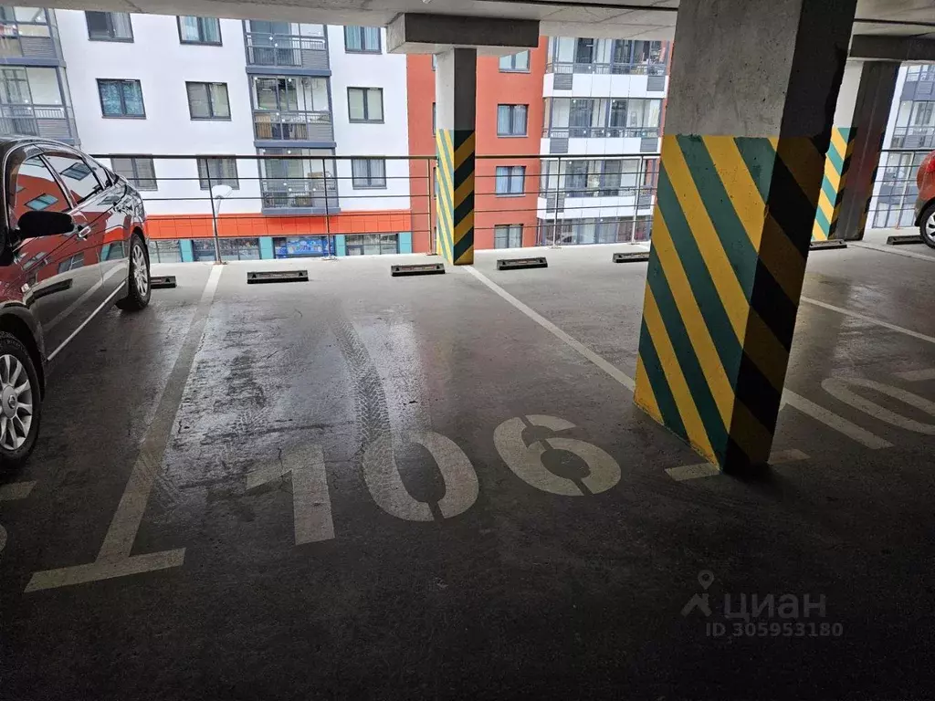 Гараж в Свердловская область, Екатеринбург ул. Евгения Савкова, 21 (14 ... - Фото 1