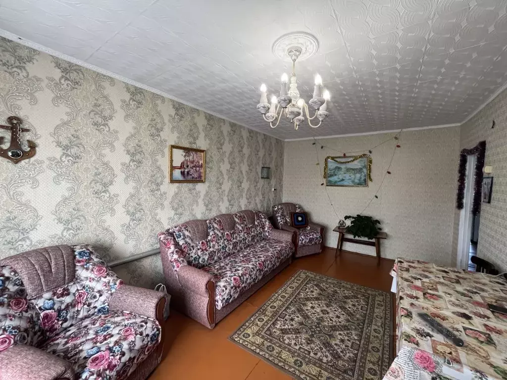 Дом в Омская область, Большеречье рп ул. Солнечная, 14 (67 м) - Фото 1
