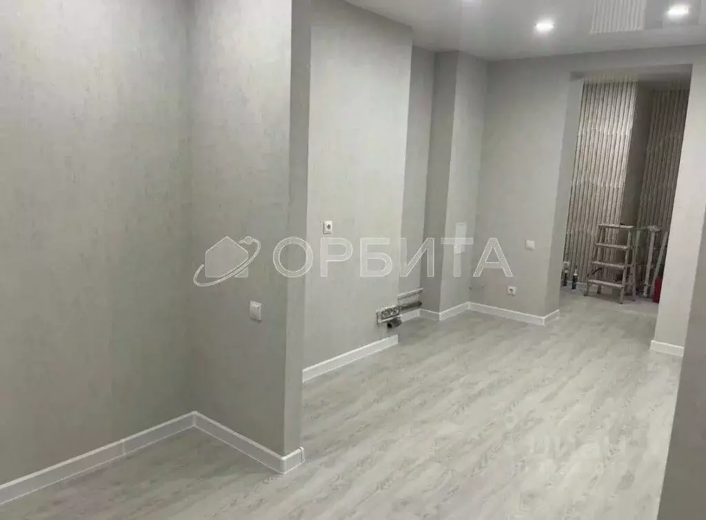 1-к кв. Тюменская область, Тюмень ул. Республики, 204к11 (30.8 м) - Фото 1