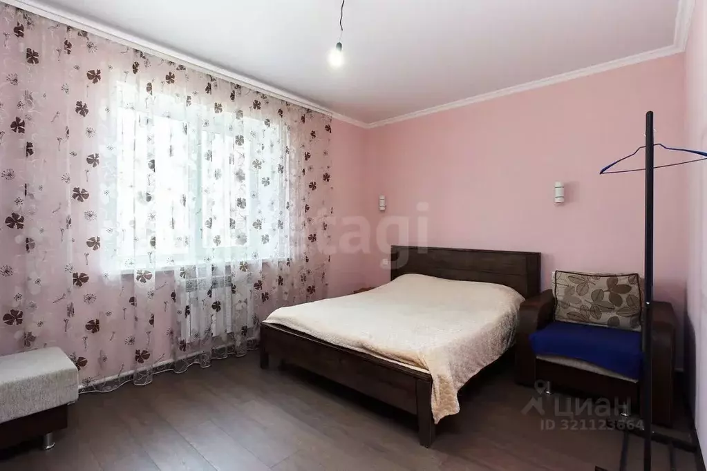 Дом в Тюменская область, Тюменский район, д. Ушакова Новая ул. (94 м) - Фото 1