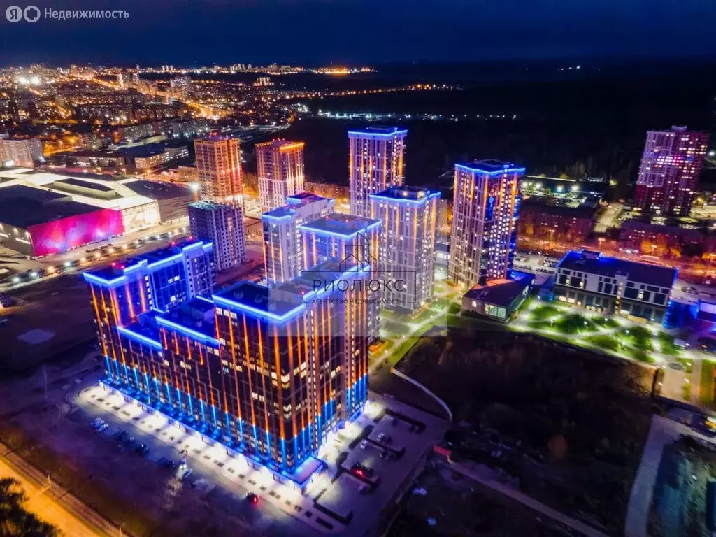 1-комнатная квартира: Екатеринбург, жилой район Эльмаш, ЖК Изумрудный ... - Фото 0