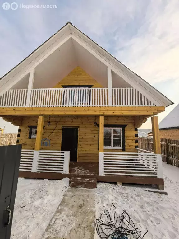 Дом в село Урик, улица Фаины Ивлевой (100 м) - Фото 1