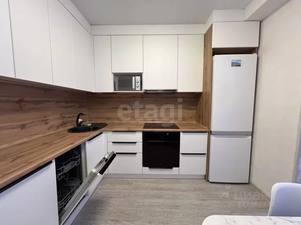 2-к кв. Ямало-Ненецкий АО, Новый Уренгой Арктическая ул., 31 (57.0 м) - Фото 2