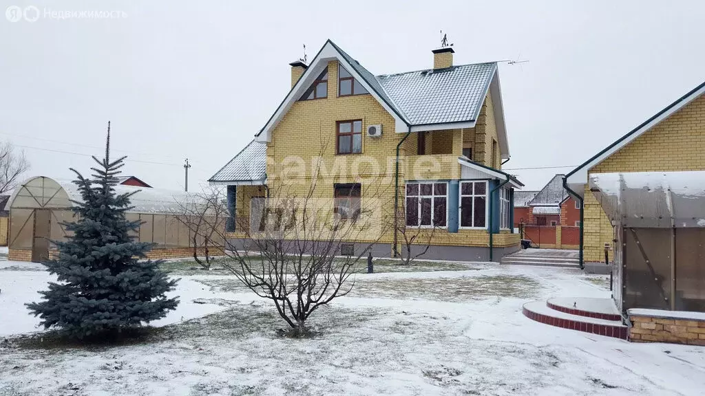 Дом в посёлок Новоомский, улица Штумпфа, 1 (340 м) - Фото 1