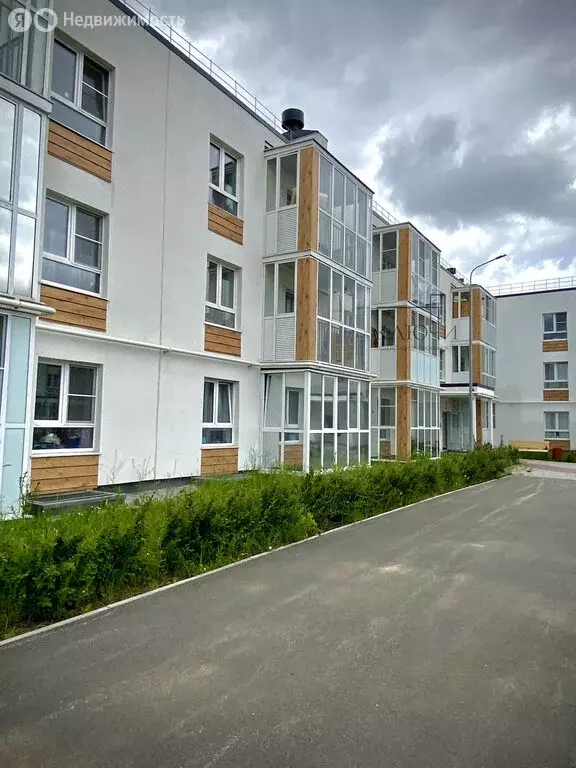 2-комнатная квартира: Магнитогорск, улица Зелёный Лог, 69/4 (72 м) - Фото 1
