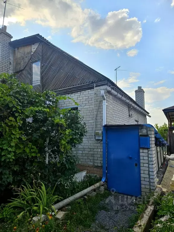 Дом в Волгоградская область, Волгоград ул. Щаденко (234 м) - Фото 0