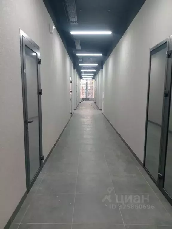 Помещение свободного назначения в Алтайский край, Барнаул тракт ... - Фото 1