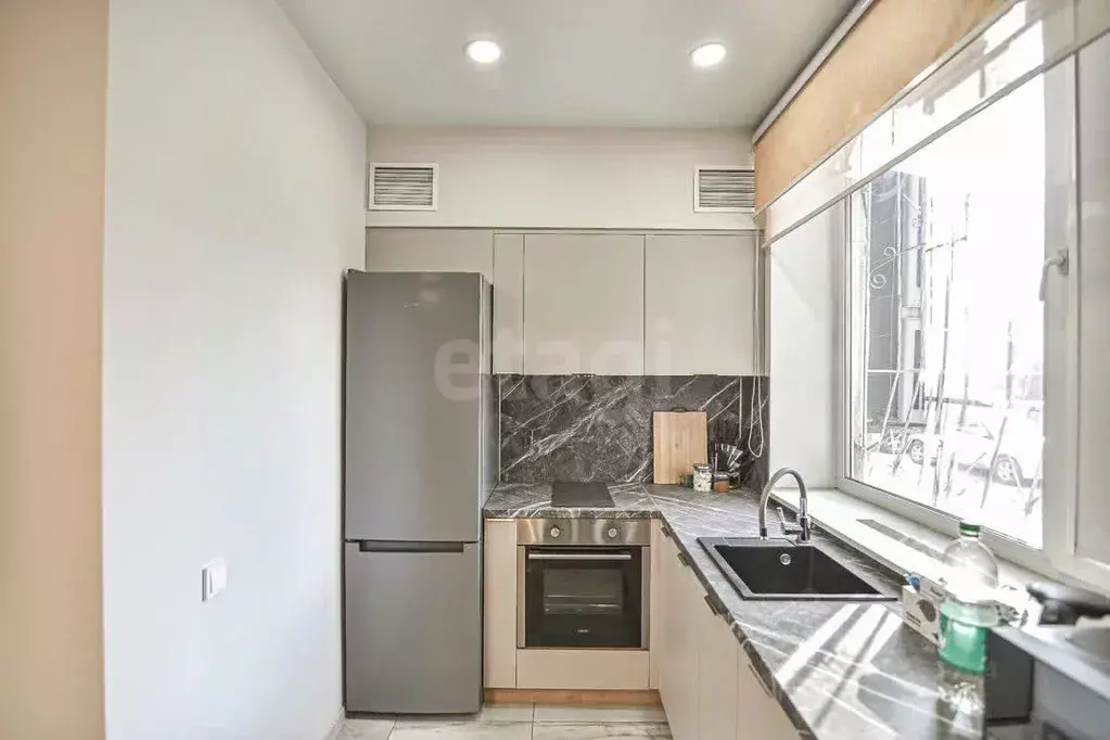 1-к кв. Сахалинская область, Южно-Сахалинск ул. Чехова, 2А (47.0 м) - Фото 1