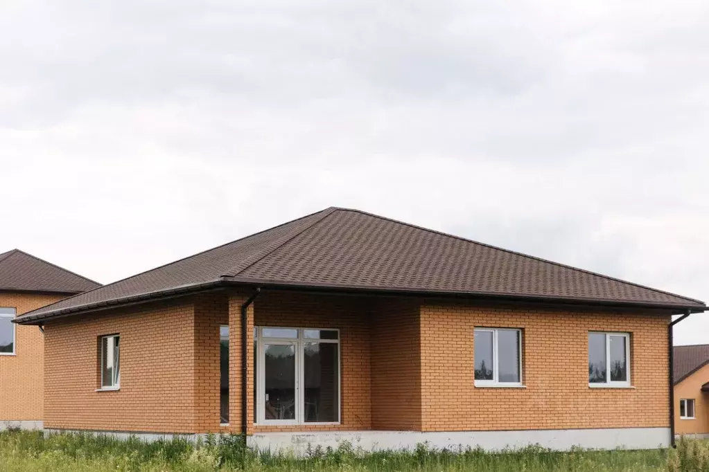 Дом в Тульская область, Тула городской округ, пос. Петровский  (130 м) - Фото 1