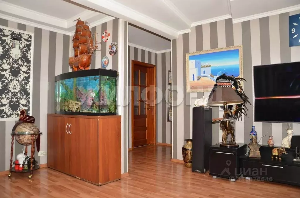 3-к кв. Хакасия, Абакан ул. Торосова, 17 (92.9 м) - Фото 1
