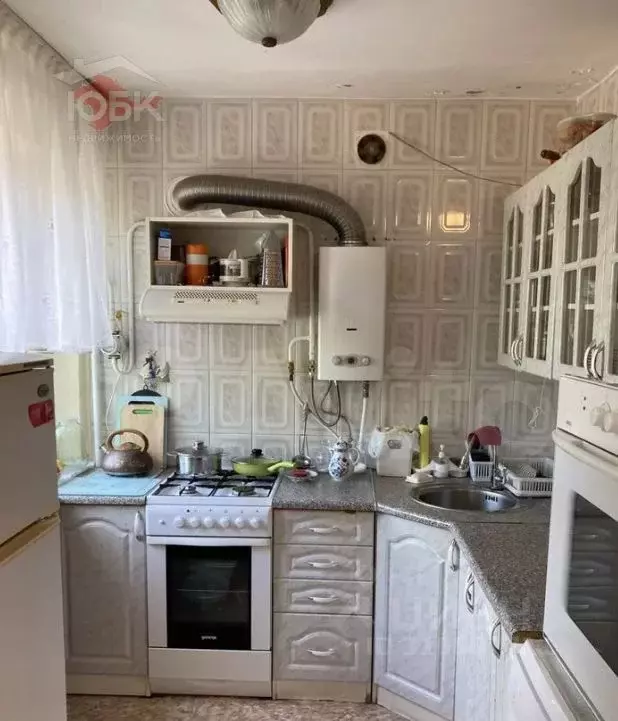 3-к кв. Крым, Евпатория городской округ, Мирный пгт ул. Сырникова, 7 ... - Фото 0