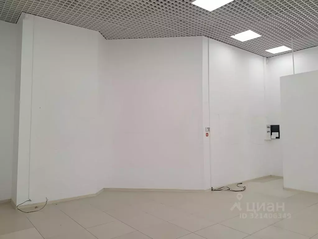 Торговая площадь в Свердловская область, Екатеринбург ул. Сулимова, 50 ... - Фото 0