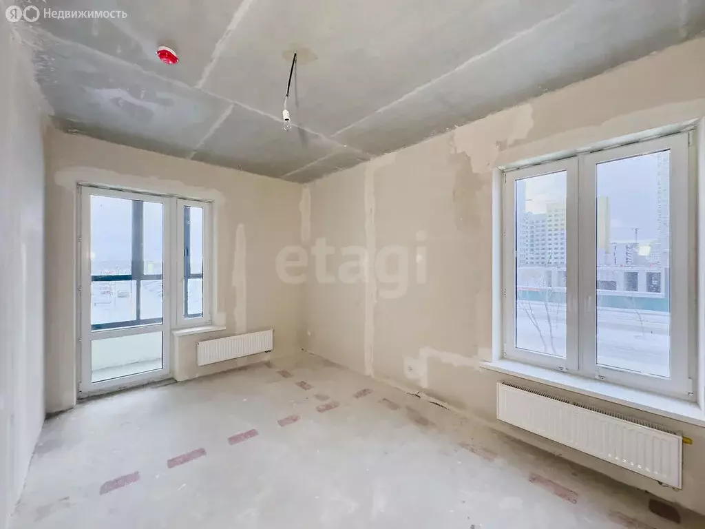 2-комнатная квартира: Тюмень, улица Разведчика Кузнецова, 7 (63.5 м) - Фото 2