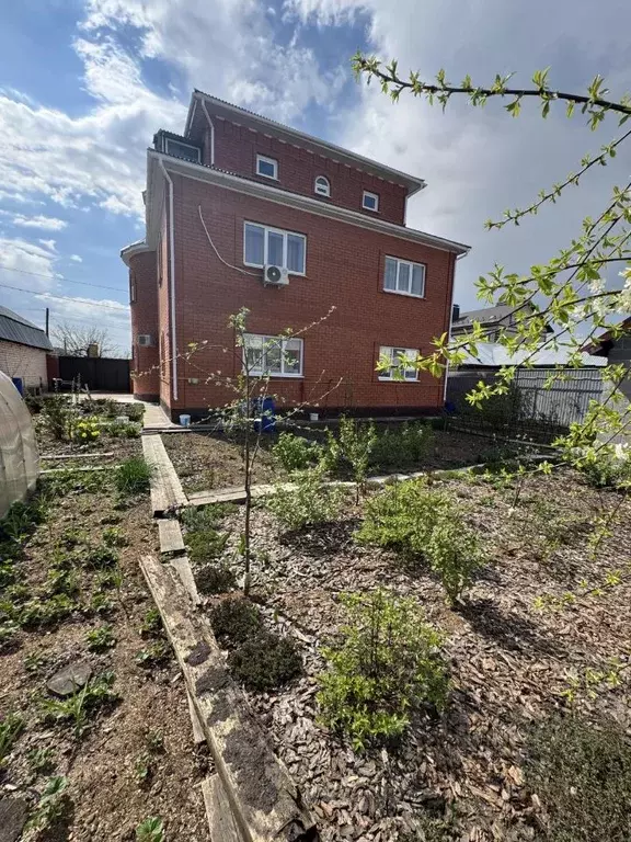 Коттедж в Ульяновская область, Ульяновск Бакинский пер., 30 (209 м) - Фото 2