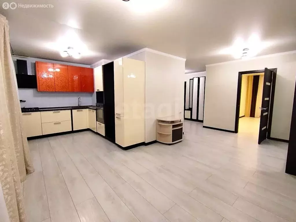 4-комнатная квартира: Новый Оскол, Ливенская улица, 142 (88.4 м) - Фото 1