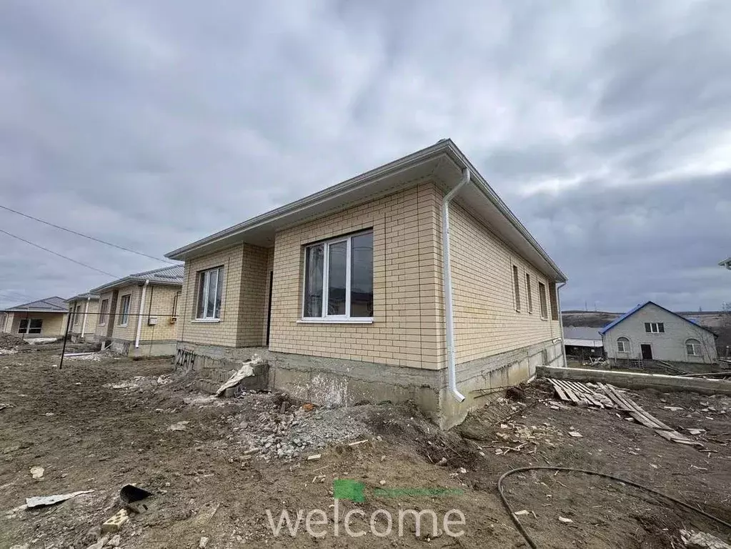 Дом в Ставропольский край, Шпаковский муниципальный округ, с. Надежда  ... - Фото 1