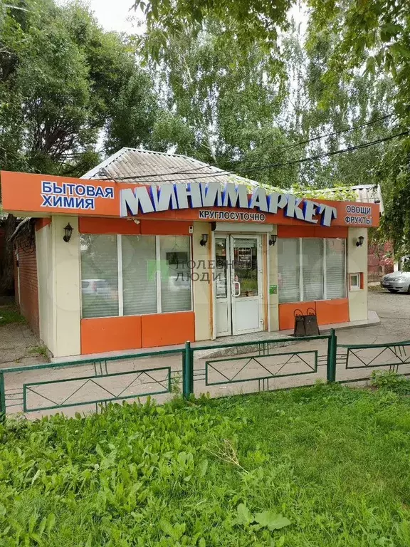Продам торговое помещение, 65 м - Фото 0