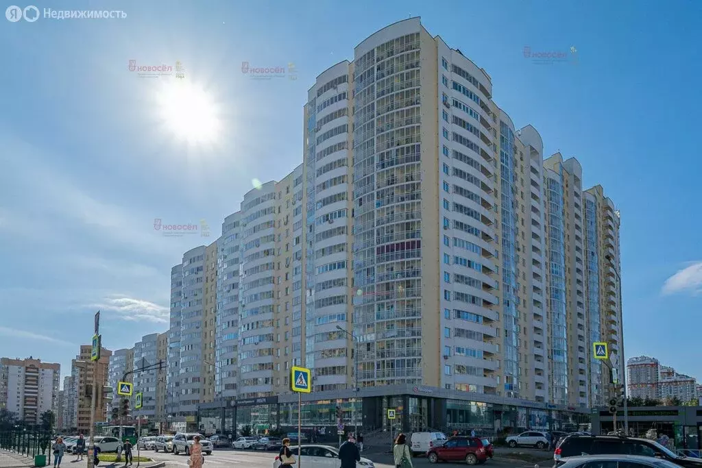 2-комнатная квартира: Екатеринбург, улица Циолковского, 57 (66 м) - Фото 1