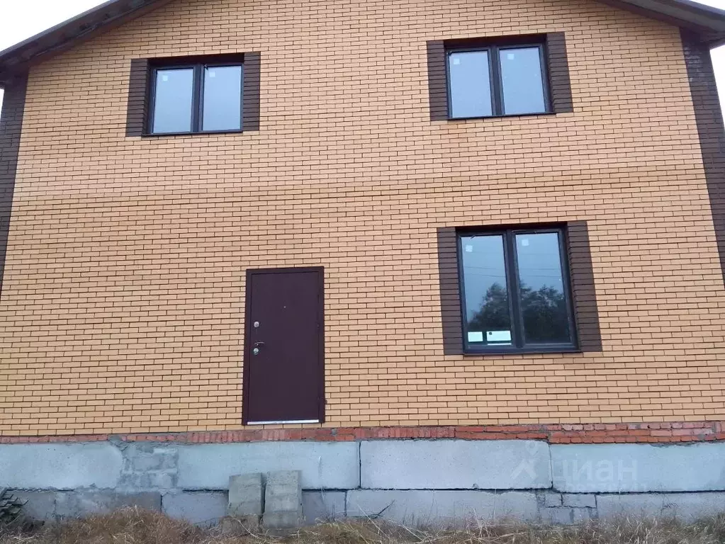 Коттедж в Курская область, Курск Духовецкая ул., 42 (200 м) - Фото 1