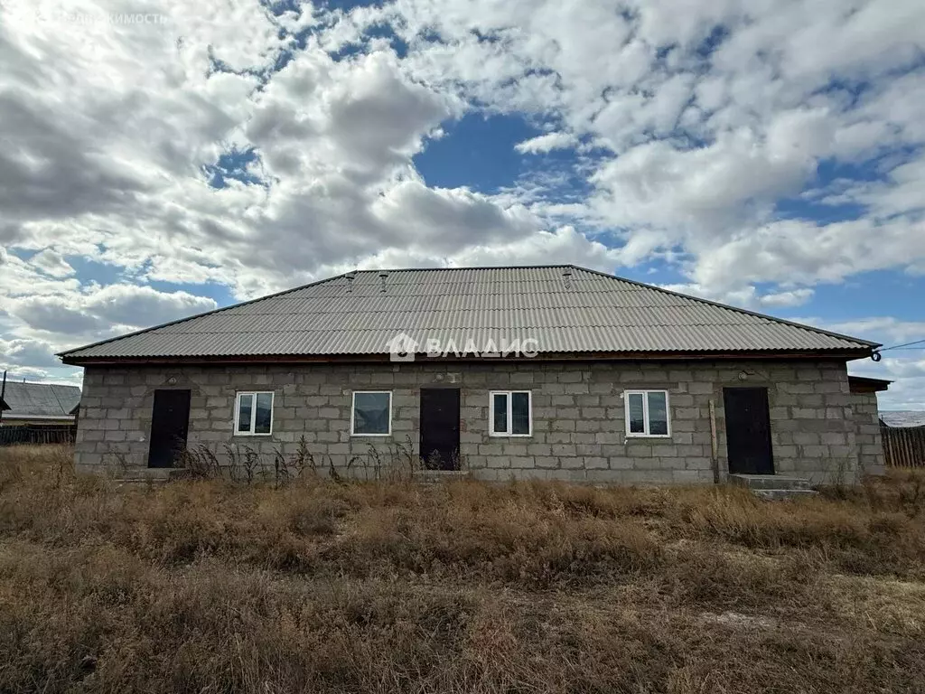 Дом в село Сужа, улица Сангадиева, 5 (240 м) - Фото 1