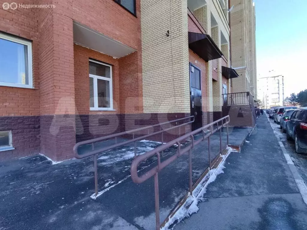 1-комнатная квартира: Омск, проспект Комарова, 11/4 (27.7 м) - Фото 2