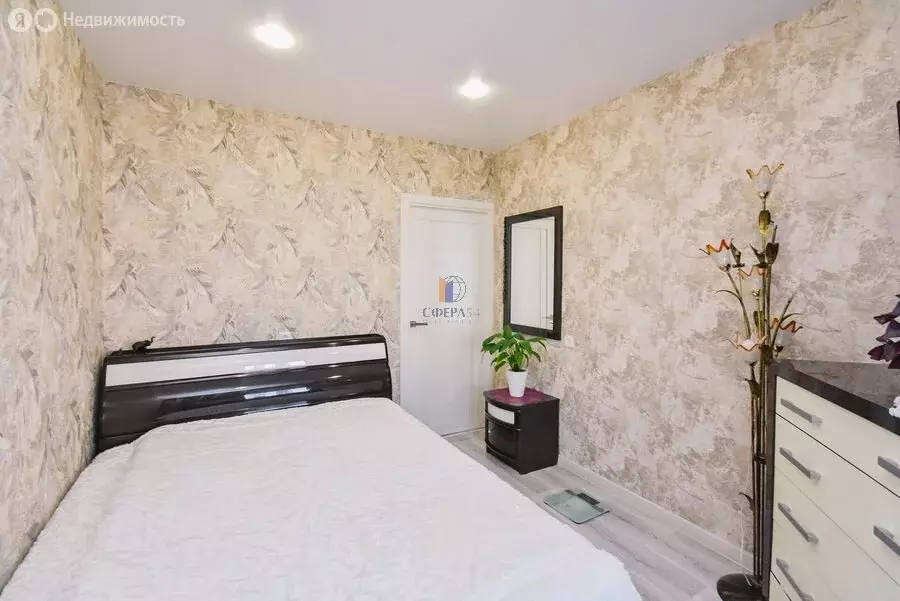 2-комнатная квартира: Новосибирск, улица Сибиряков-Гвардейцев, 82 ... - Фото 1