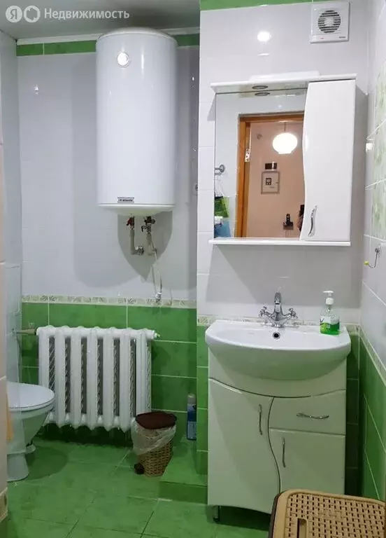 3-комнатная квартира: Евпатория, улица Конституции, 32 (84 м) - Фото 0