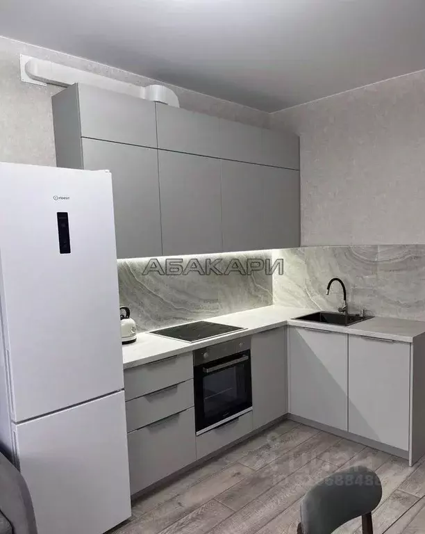 1-к кв. Красноярский край, Красноярск наб. Южная, 6 (46.0 м) - Фото 0