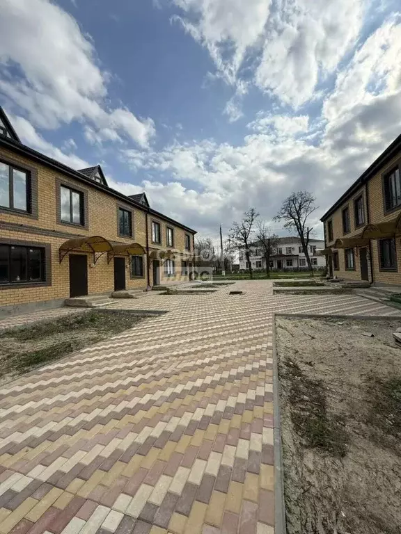 Таунхаус в Калмыкия, Элиста ул. Хомутникова, 116 (66 м) - Фото 1