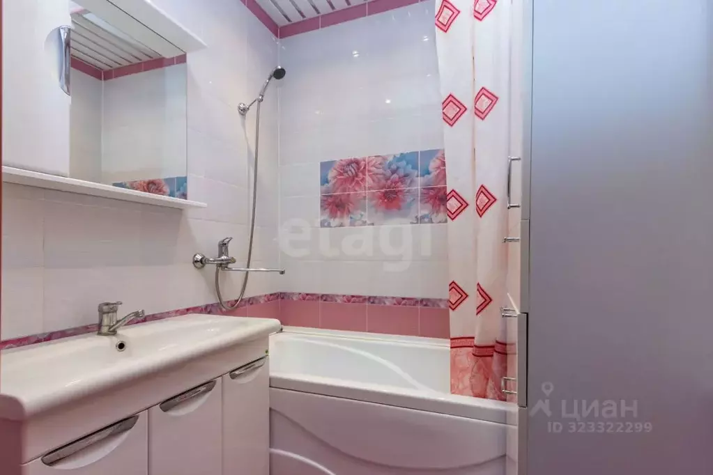 3-к кв. Тюменская область, Тюмень ул. Николая Чаплина, 125 (60.6 м) - Фото 1