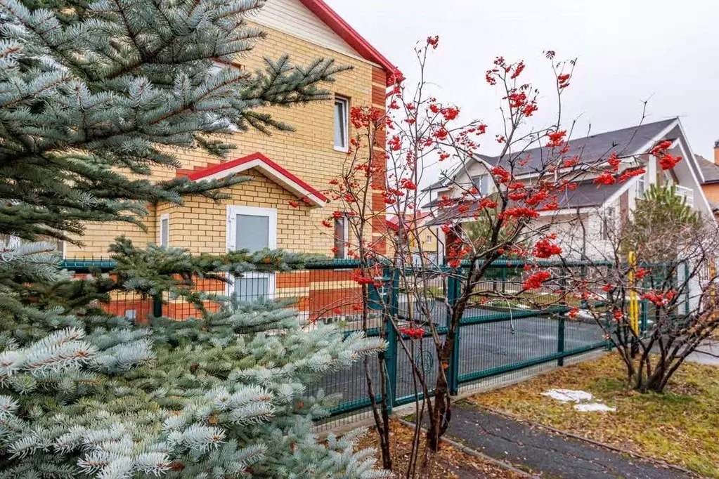 Дом в Тюменская область, Тюмень проезд 3-й Престольный (149 м) - Фото 1