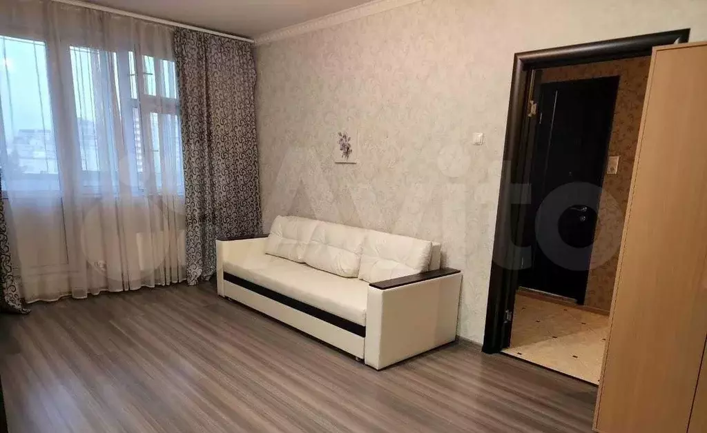 1-к. квартира, 38 м, 10/17 эт. - Фото 0