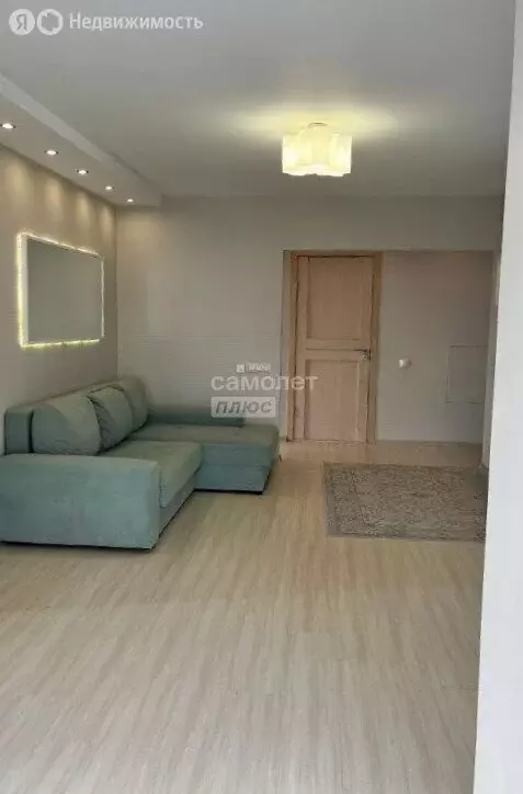 4-комнатная квартира: Омск, улица Арнольда Нейбута, 14 (94.7 м) - Фото 1