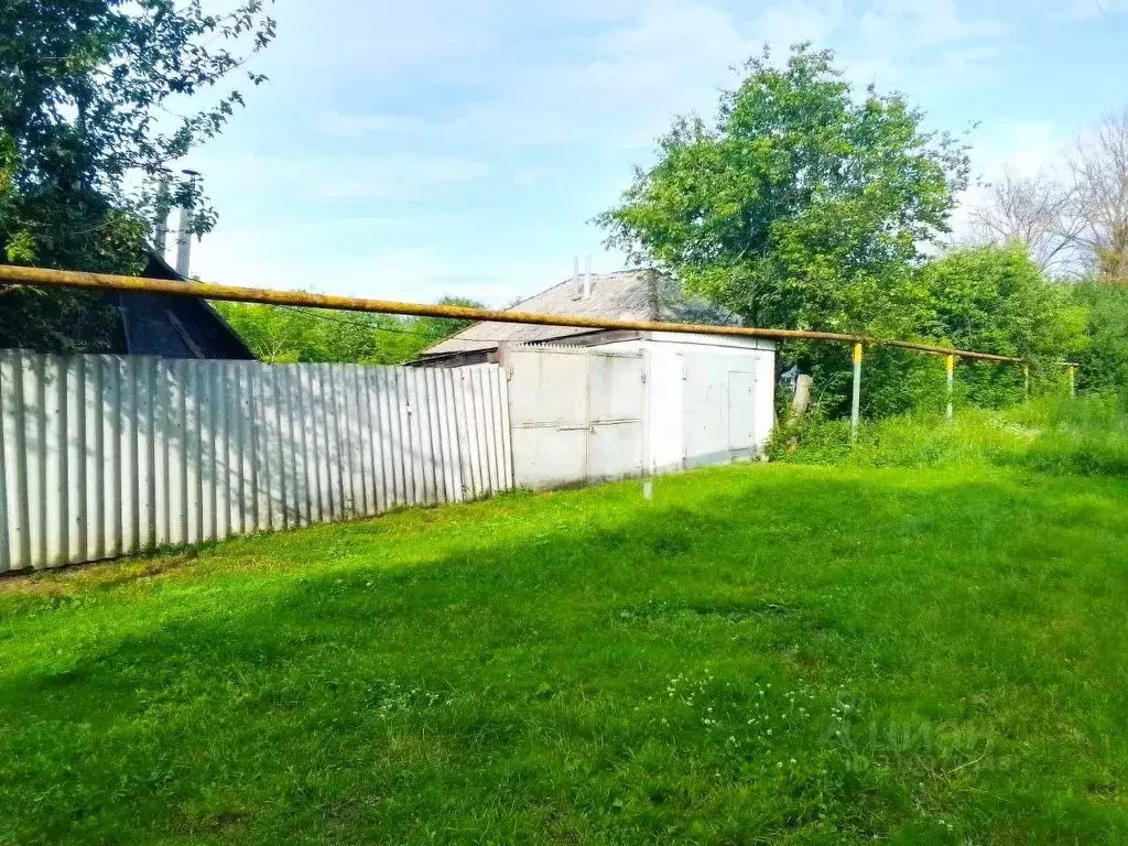 Дом в Белгородская область, Чернянский район, Орликовское с/пос, с. ... - Фото 1