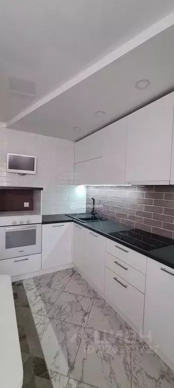 3-к кв. Пензенская область, Пенза ул. Измайлова, 60А (77.9 м) - Фото 1