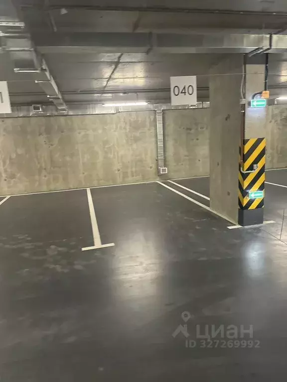 Гараж в Санкт-Петербург Лисичанская ул., 15 (13 м) - Фото 1