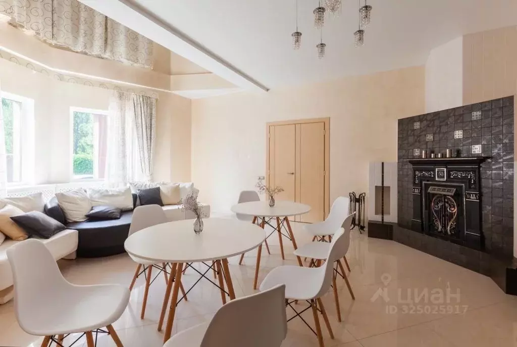 Дом в Москва Звезда-2000 ДПК, ул. Изумрудная, 11 (680 м) - Фото 1