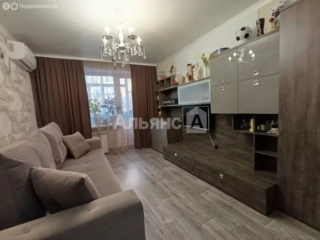 2-комнатная квартира: Волгодонск, улица Максима Горького, 100 (39.1 м) - Фото 1