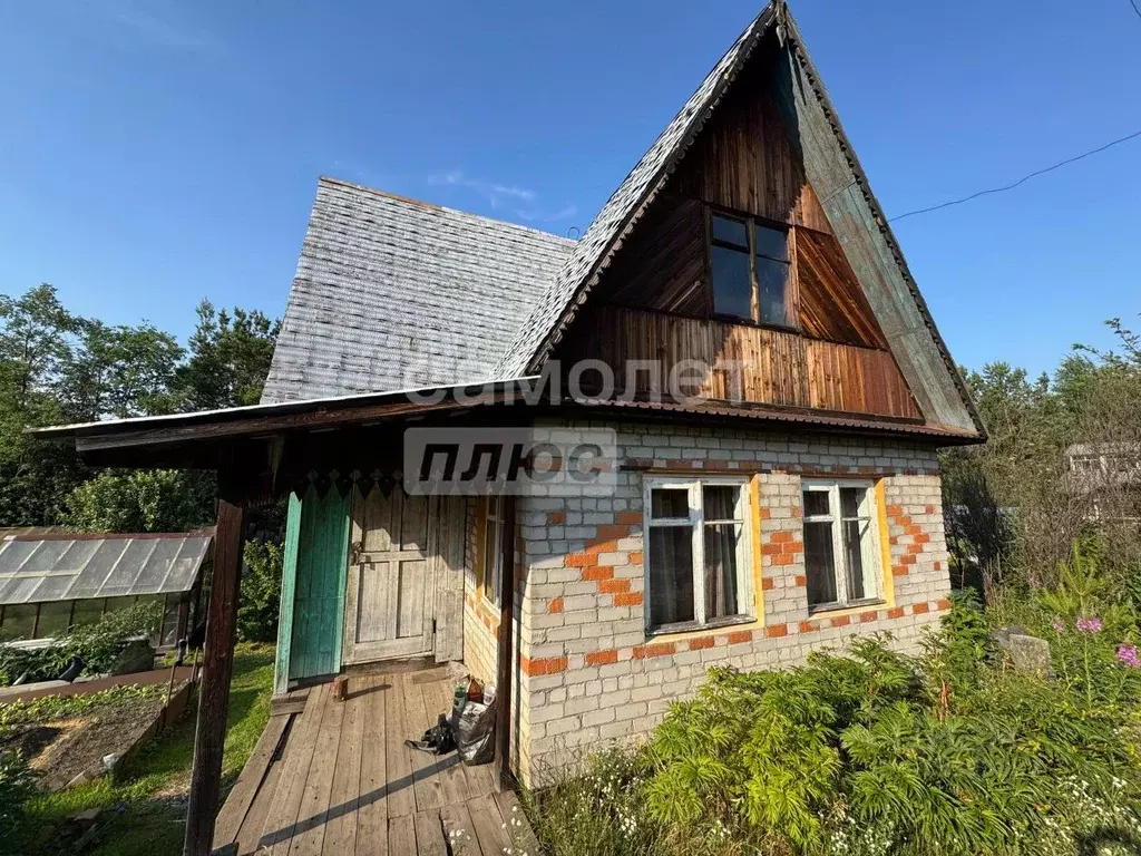 Дом в Свердловская область, Алапаевск Клубная ул., 24 (16 м) - Фото 0