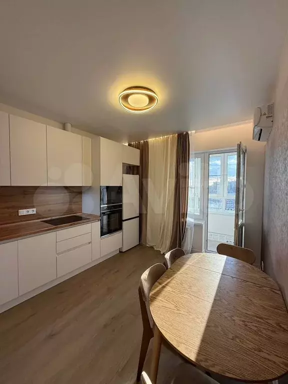 2-к. квартира, 60 м, 14/19 эт. - Фото 0