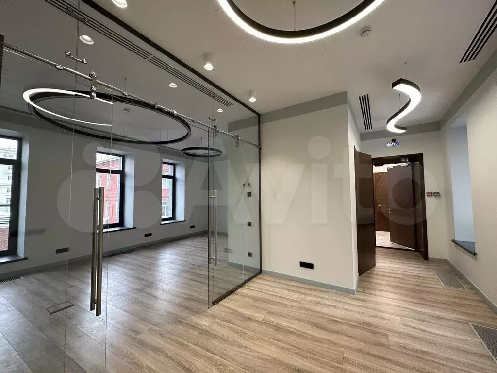 Офис А класса с выходом на террасу, 160 м - Фото 0