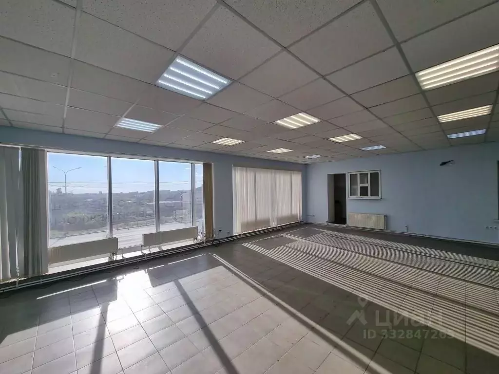 Помещение свободного назначения в Крым, Симферополь ул. Бородина, 12Б ... - Фото 1