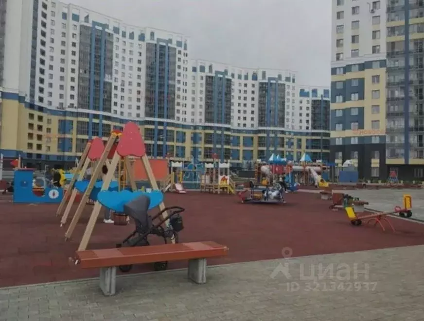 1-к кв. Свердловская область, Екатеринбург ул. Заводская, 92А (44.0 м) - Фото 1