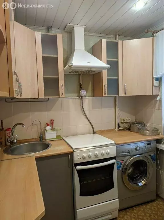 3-комнатная квартира: Нижний Новгород, улица Козицкого, 6 (50.8 м) - Фото 0