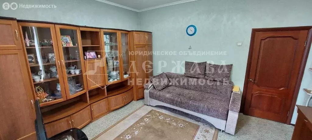 3-комнатная квартира: Кемерово, улица Ушакова, 1 (64.2 м) - Фото 1
