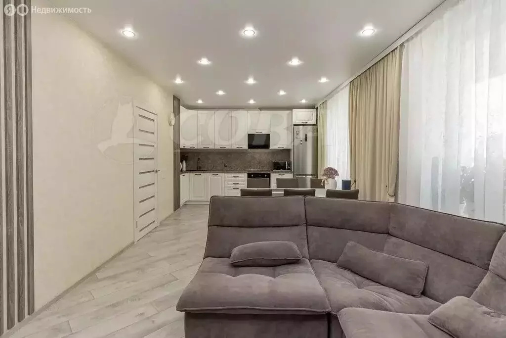 1-комнатная квартира: Тюмень, улица Константина Посьета, 12 (58.4 м) - Фото 2