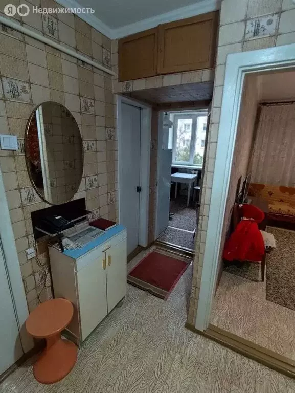 1-комнатная квартира: Евпатория, улица имени 60-летия Октября, 9 (36 ... - Фото 1