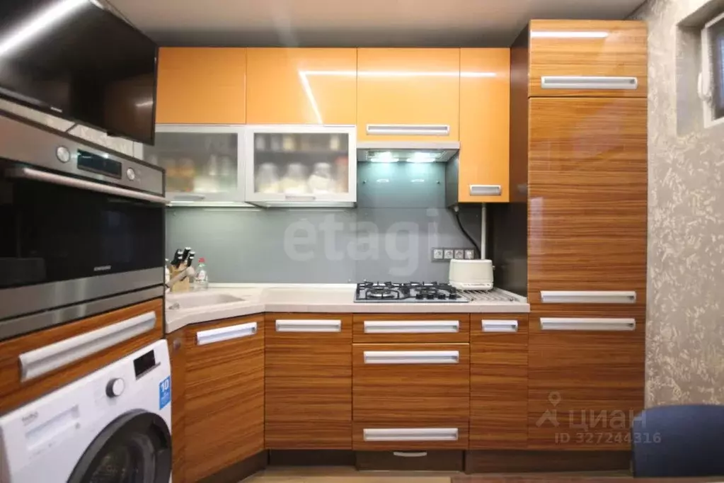 3-к кв. Ямало-Ненецкий АО, Новый Уренгой Советский мкр, 1/3 (66.6 м) - Фото 1