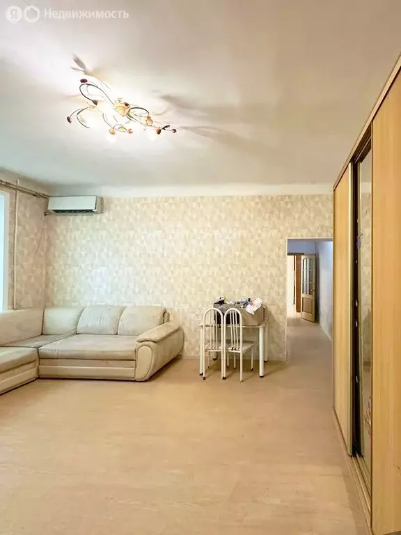 3-комнатная квартира: Находка, улица Чернышевского, 7 (65.4 м) - Фото 0