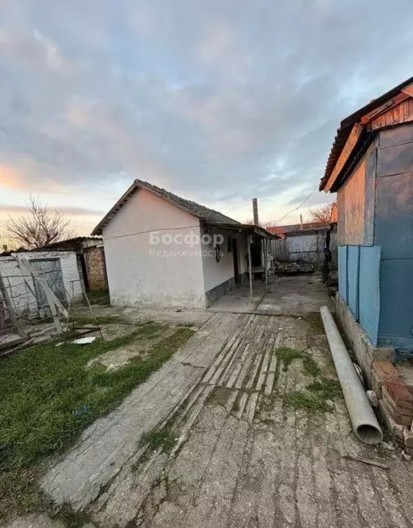 Дом в Крым, Кировский район, с. Журавки ул. Юбилейная (100 м) - Фото 2